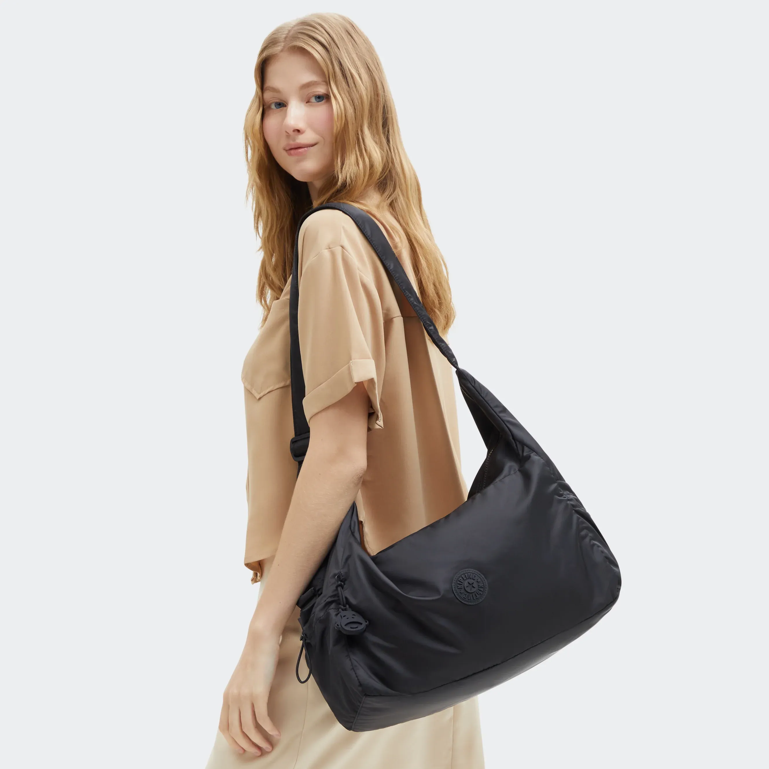 Sac à bandoulière Gwyn en satin lisse